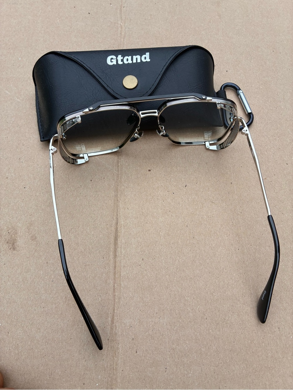 Men's Gradient Gray Aviator Sunglasses - Picture 2 of 2